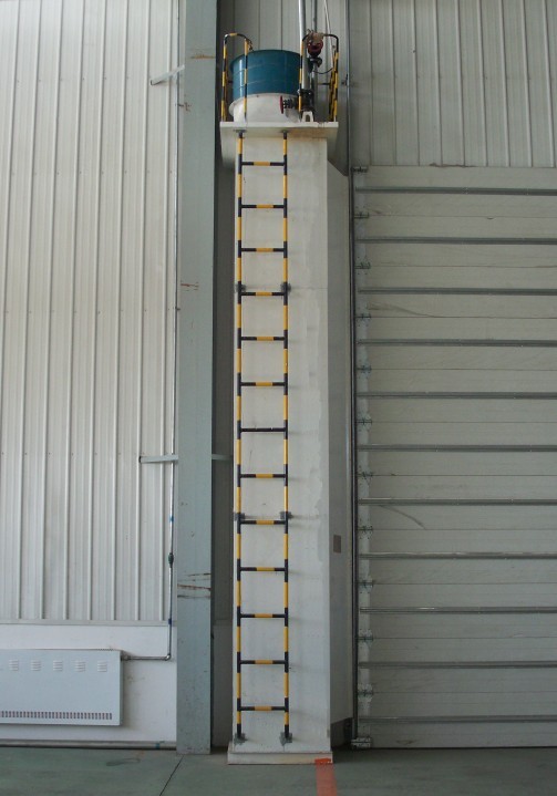 RM-Z-CS系列轴流侧吹式大门热风幕(热水) RM-Z-CS系列轴流侧吹式大门热风幕(热水)